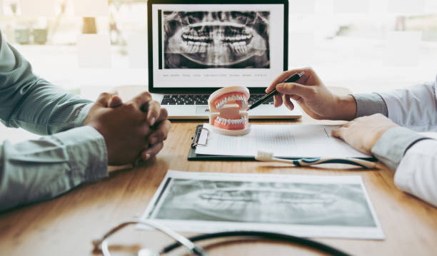 Best Emergency Tooth Extraction  in Coyne Center, IL